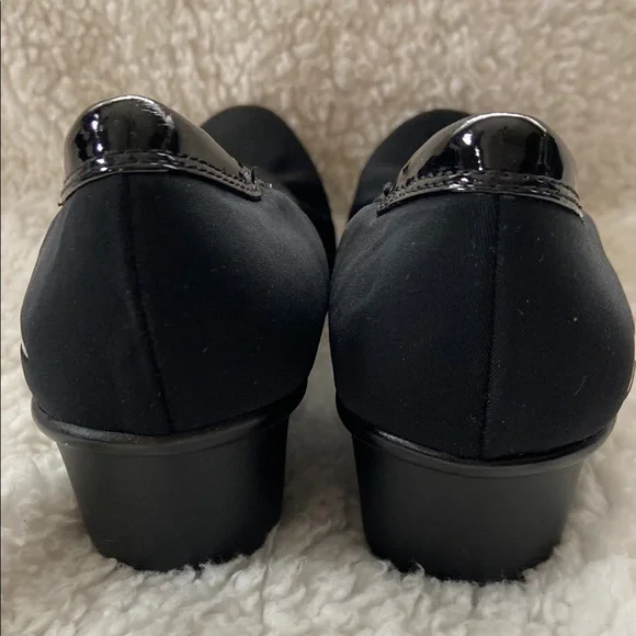 Anne Klein Sport Black Flexible Flats Size 8 - Picture 5 of 6